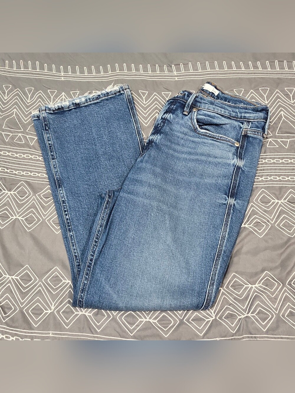 Good American High Waisted Kick Flare Jeans Size 6/28